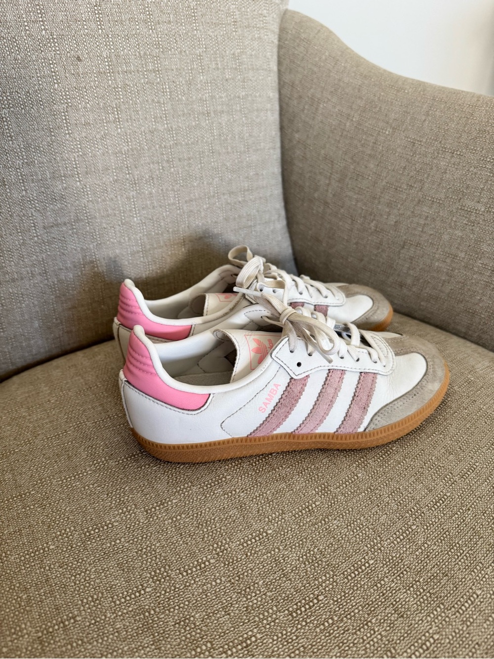 adidas Kids Sneakers in White and Pink with Gum Sole size 3